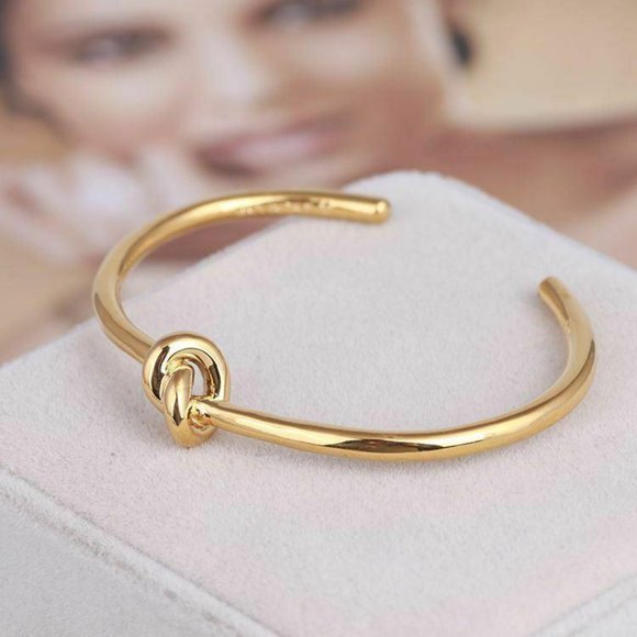 Celine Gold Knot Bangle Luxury Bracelet - Picture 5 of 8